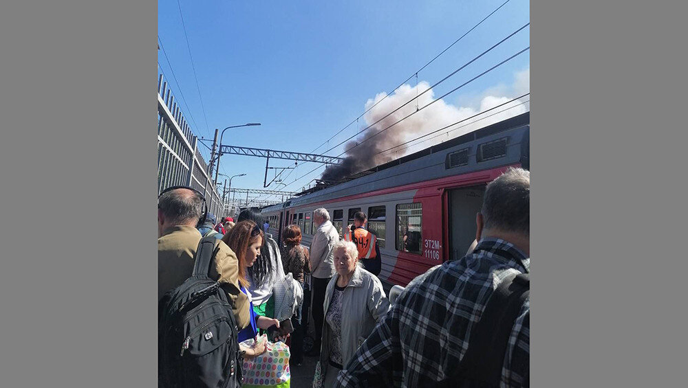 Загорелась электричка в химках