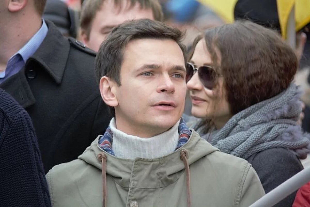    Осужденного по делу о фейках об армии Илью Яшина перевели в ШИЗО