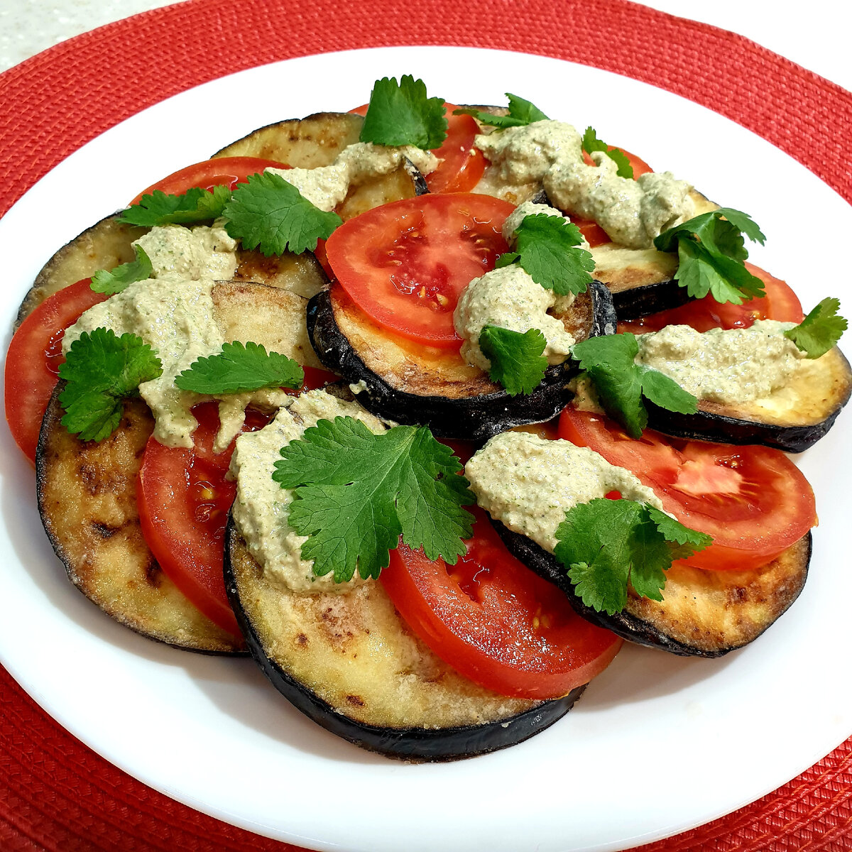 Баклажаны с ореховым соусом баже