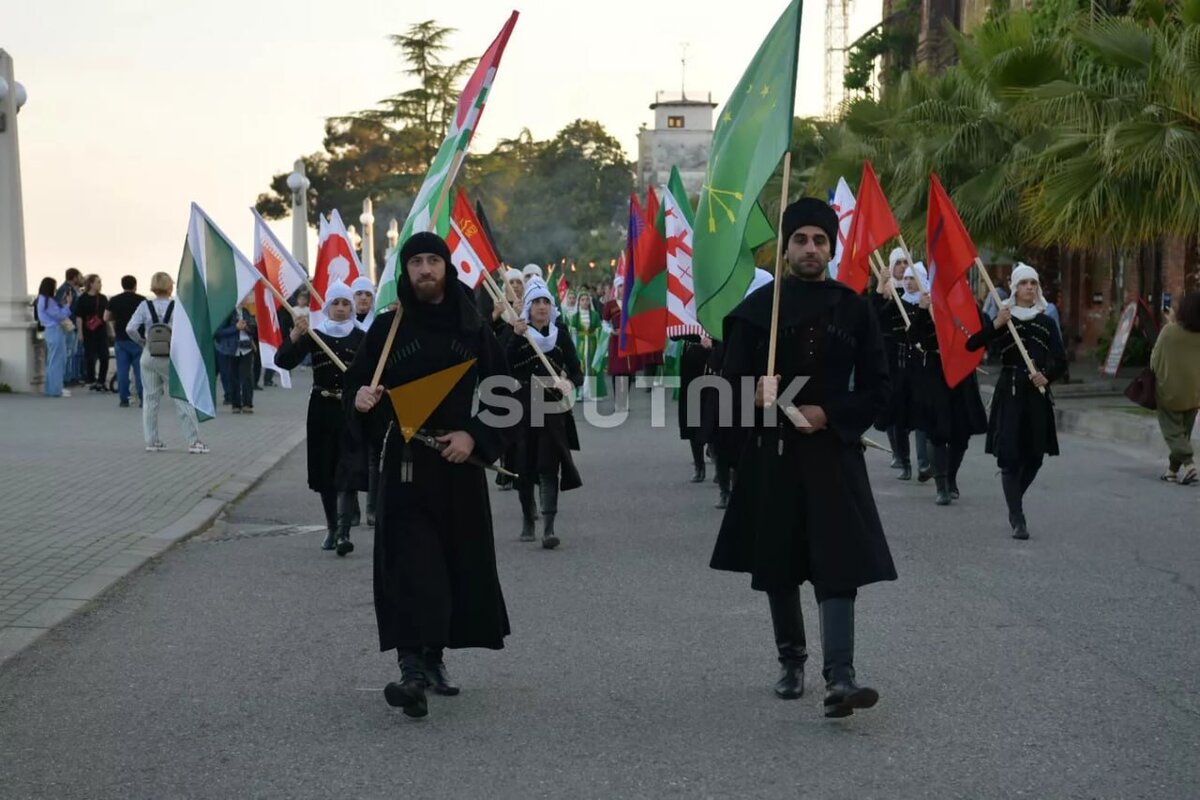 © Sputnik / Томас Тхайцук День памяти жертв Кавказской войны почтили мероприятиями в Сухуме 21 мая.