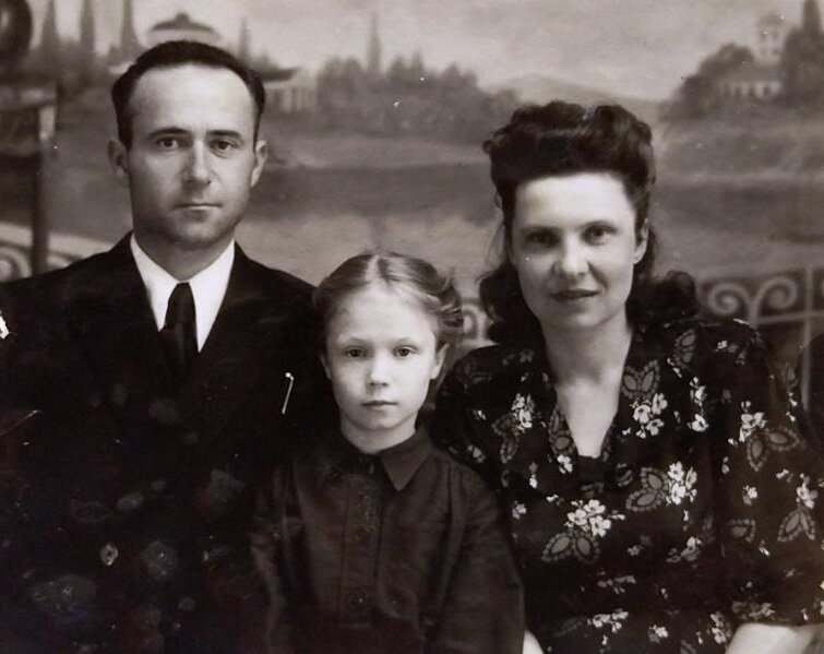 Первая семейная фотография. 1956 г. (г. Салават) Фото: из архива автора