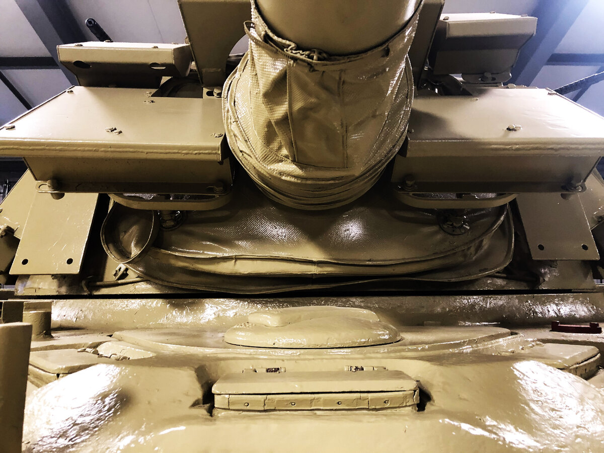 Установка ДЗ "Blazer" на маске пушки.