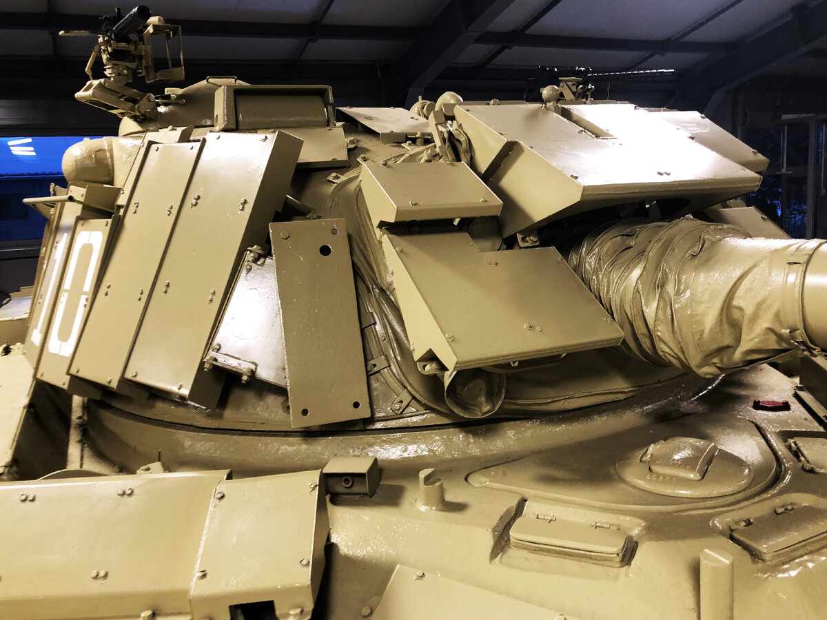 Металлические пластины для крепления блока дымовых гранатометов CL-3030.