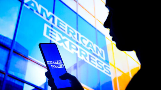    Президент РФ разрешил добровольную ликвидацию "Америкэн экспресс банка" Богдан Герцен