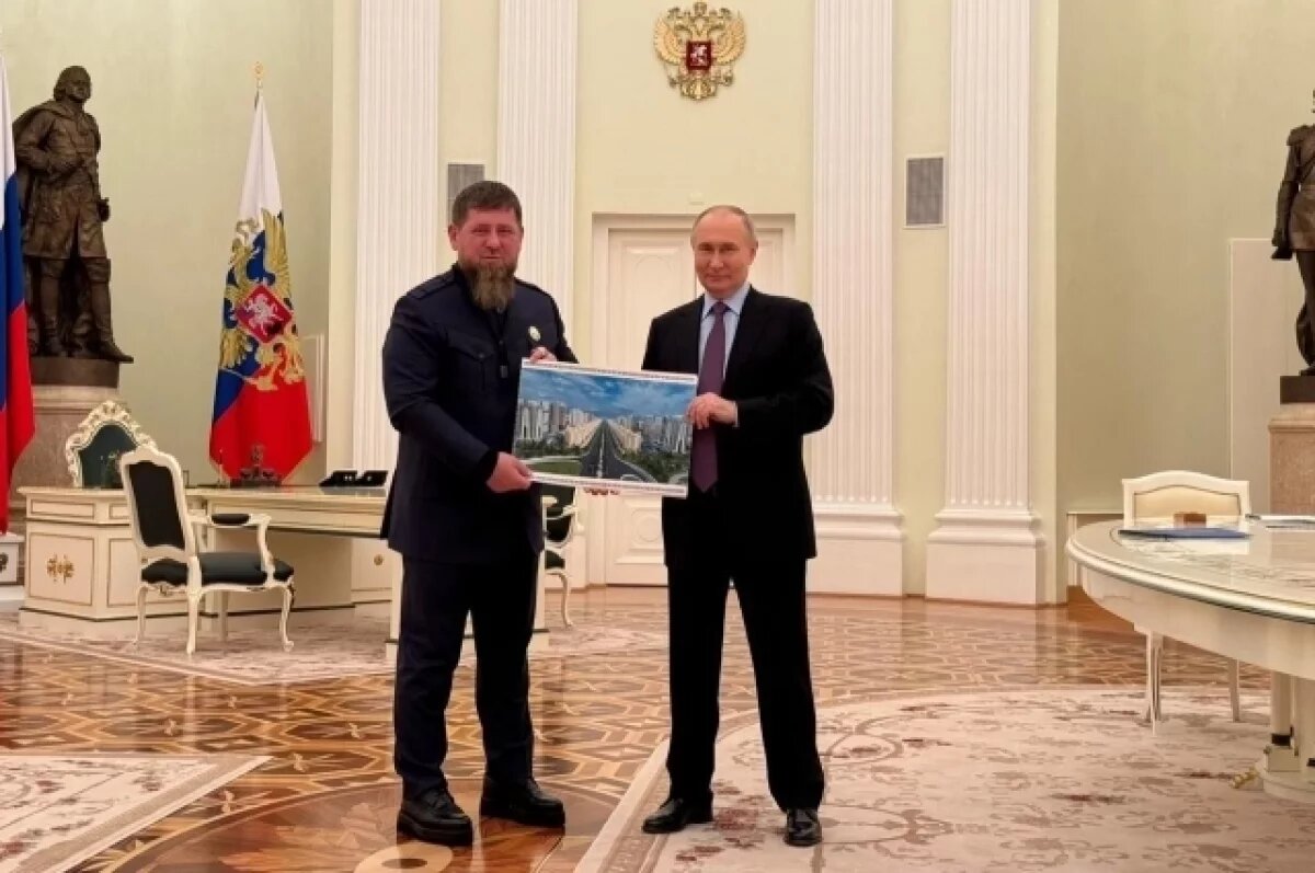    Кадыров заявил, что встретился с Путиным в Москве и пригласил его в Чечню