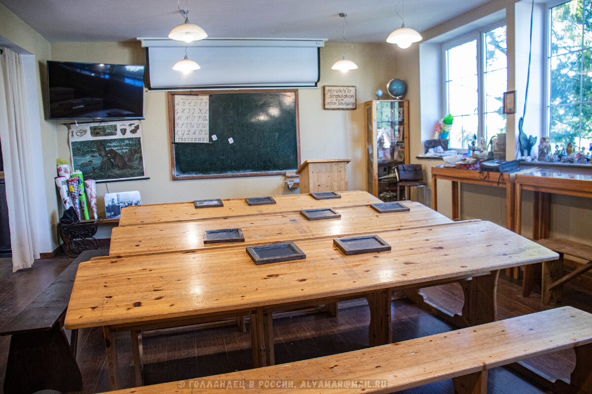 Интерьеры школы были частично восстановлены. Фото: Голландец в России