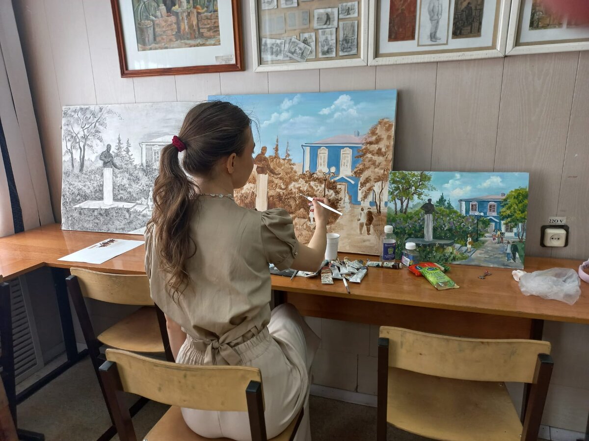 Дочь Агния готовится к диплому