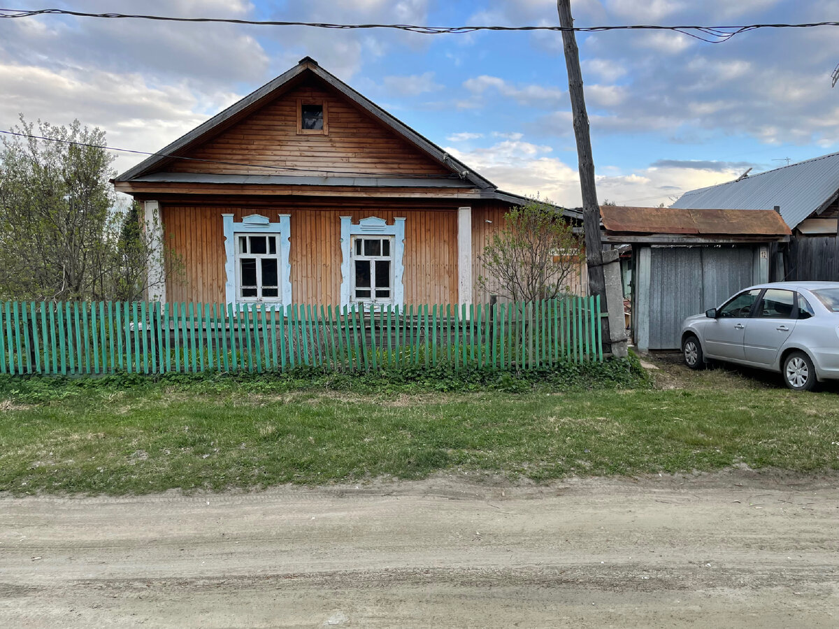 Внешний вид дома (узкая часть участка)