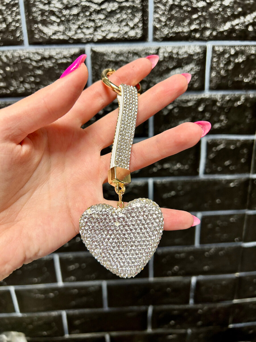 Фото автора. Женский брелок для ключей 