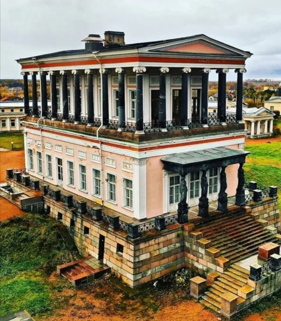 Бельведер в петергофе дворец фото Дворец Бельведер в Петергофе. Странное здание с неизвестным назначением Наука на