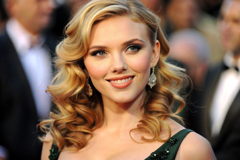 канал "Факты" Ска́рлетт И́нгрид Йо́ханссон (англ. Scarlett Ingrid Johansson; МФА ; род. 22 ноября 1984, Манхэттен, Нью-Йорк, США) — американская актриса.