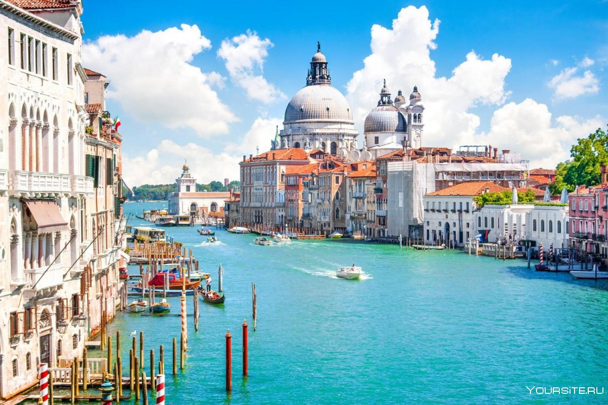 По сведениям, опубликованным порталом Euronews, в апреле власти Венеции ввели туристический сбор для однодневных туристов. Таким образом, за первые 11 дней его действия город получил почти 1 млн евро.