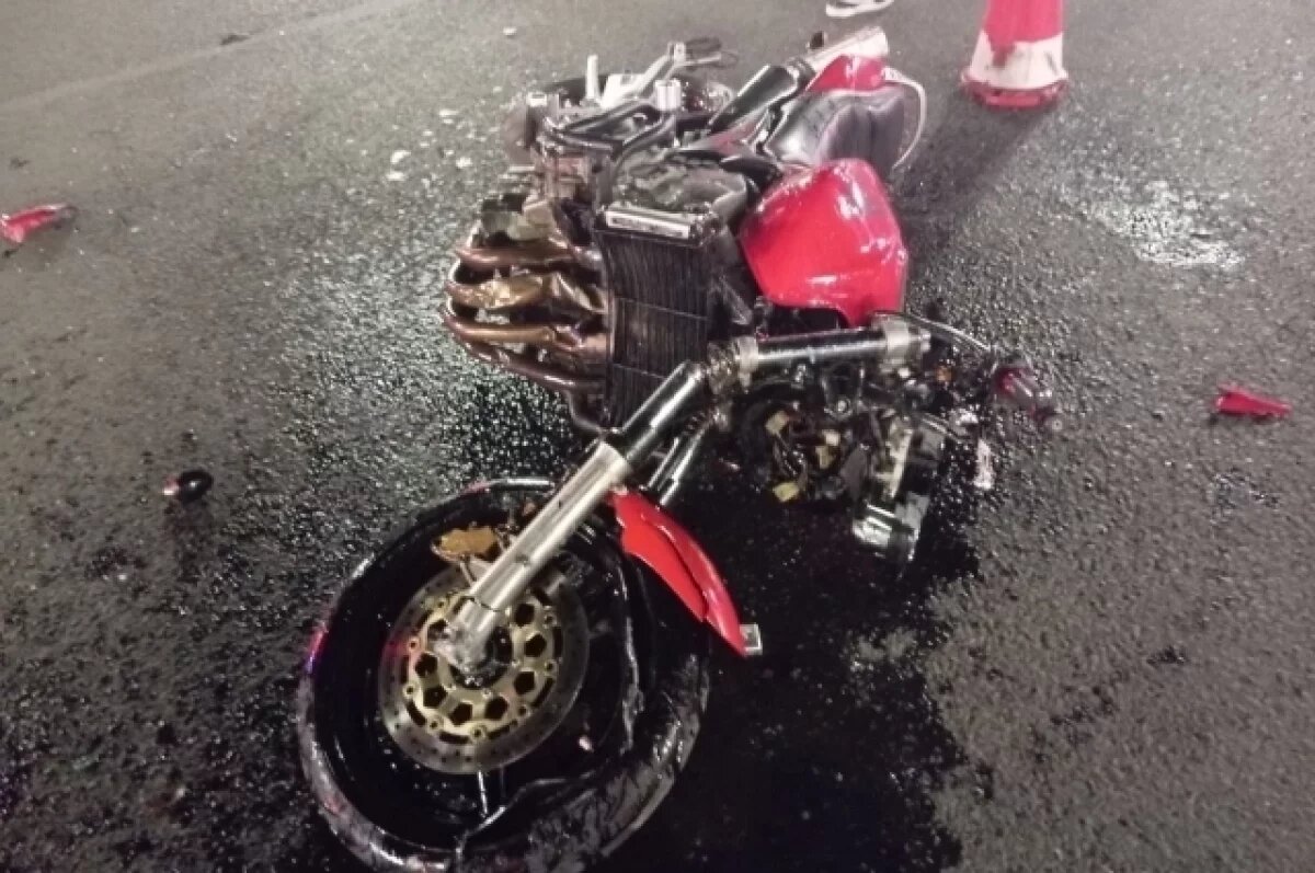    На видео попало ДТП с мотоциклом Honda и BMW на Чайковского в Твери