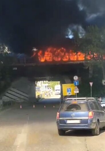 Горело очень ярко. Скрин видео канала 112