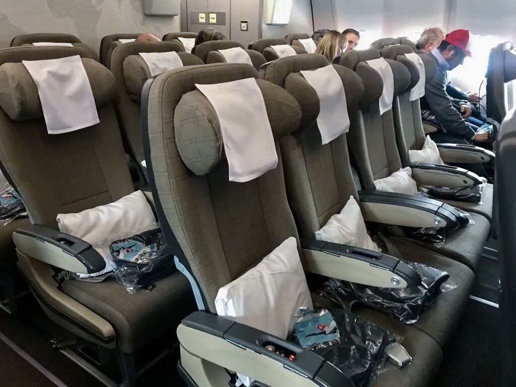 Economy air. China eastern airlines бизнес класс. China eastern airlines бизнес класс. Economy air. Edelweiss airlines 340.