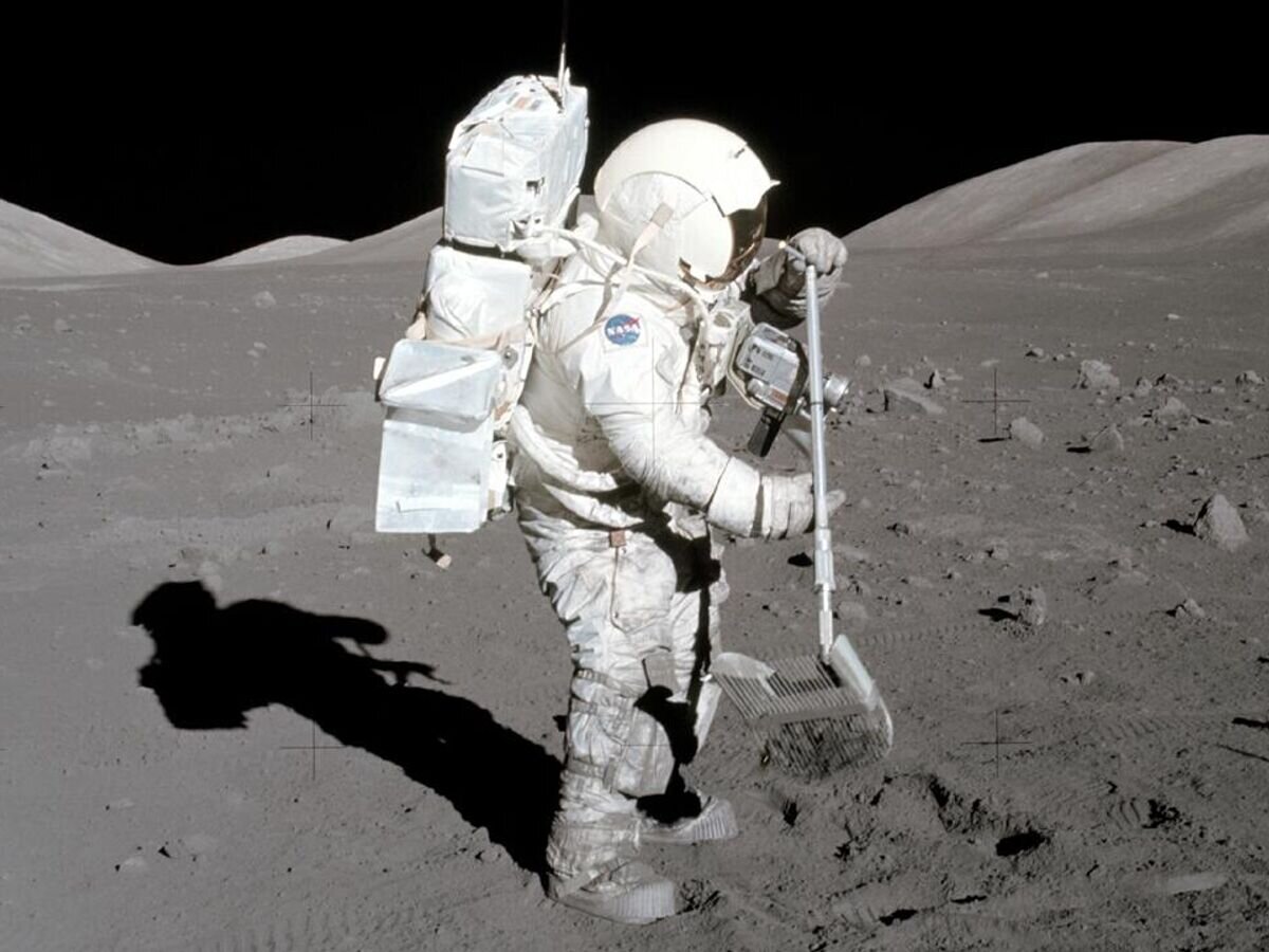    Геолог Харрисон Шмитт на Луне. Миссия Аполлон-17, 1972© NASA