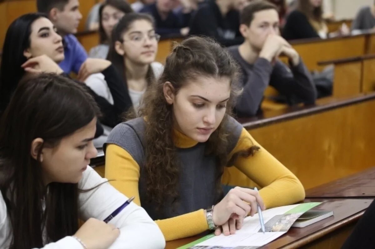    На занятии в университете.