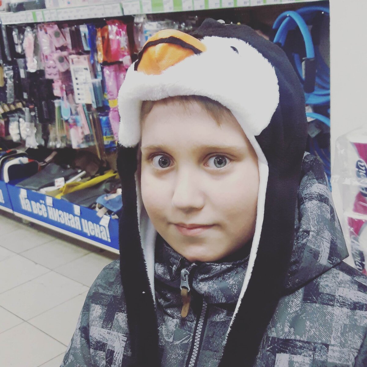 Ещё пока не дьяволенок) довольный, счастливый ребенок😂