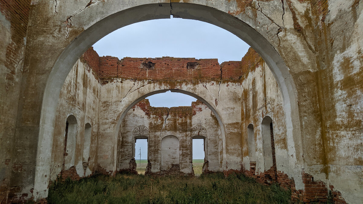 Листайте галерею