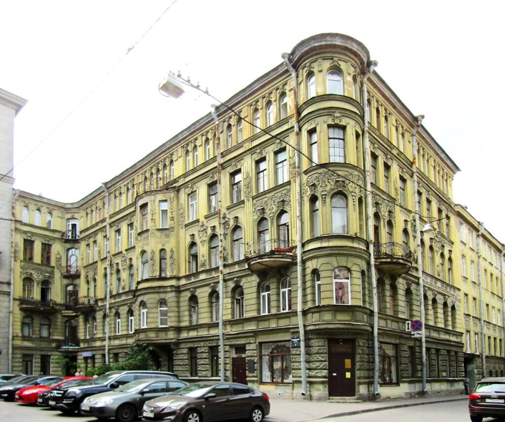 Дом Кривдина примыкает к знаменитым баням