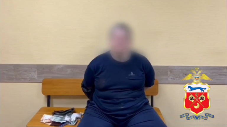    Напал на почтальона с молотком. В Оренбурге задержали грабителя в маске Марина Шарт