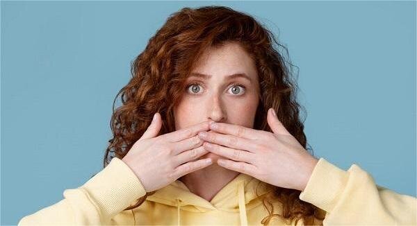 При подозрении на патологический характер отрыжки следует записаться к врачу