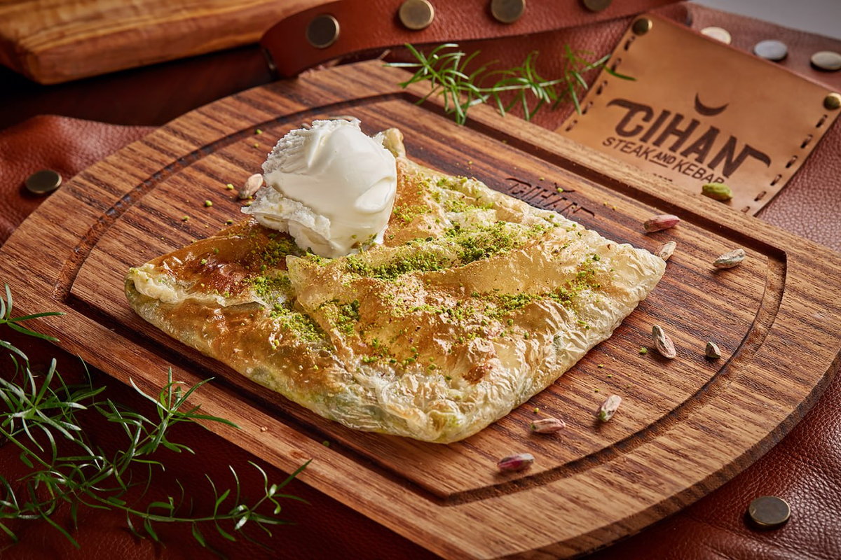 Фото: катмер в ресторане Cihan Turkish Steak & Kebab
