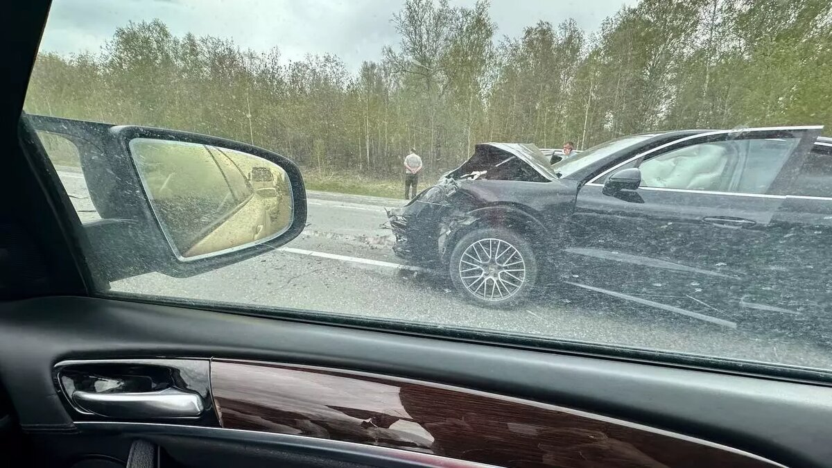 Морду снесло»: В ДТП с фурой на тюменской трассе разбился «Порше» |  nashgorod.ru | Дзен