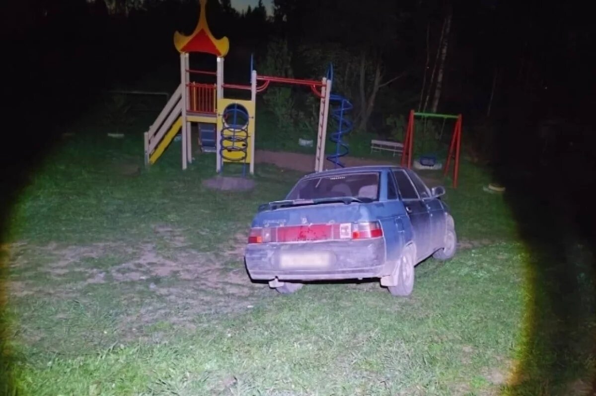    Нетрезвый житель Удмуртии опоздал на автобус до дома и угнал автомобиль