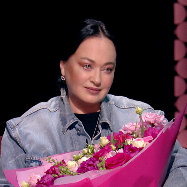     Лариса Гузеева рассказала, как Эльдар Рязанов научил ее носить платья