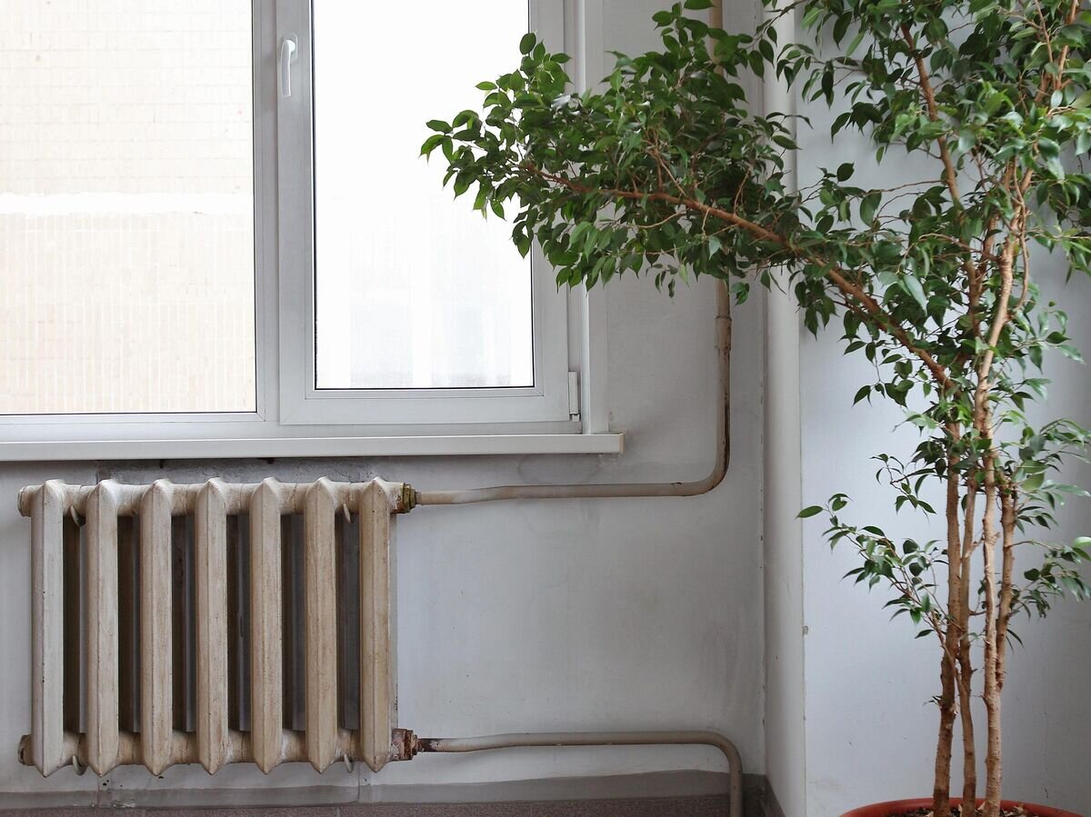    Батарея в московской квартире© РИА Новости / Мария Девахина