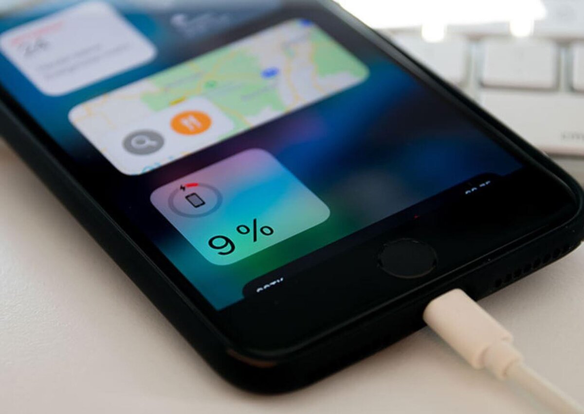    Выход кабеля из строя — основная причина, почему Айфон не заряжается