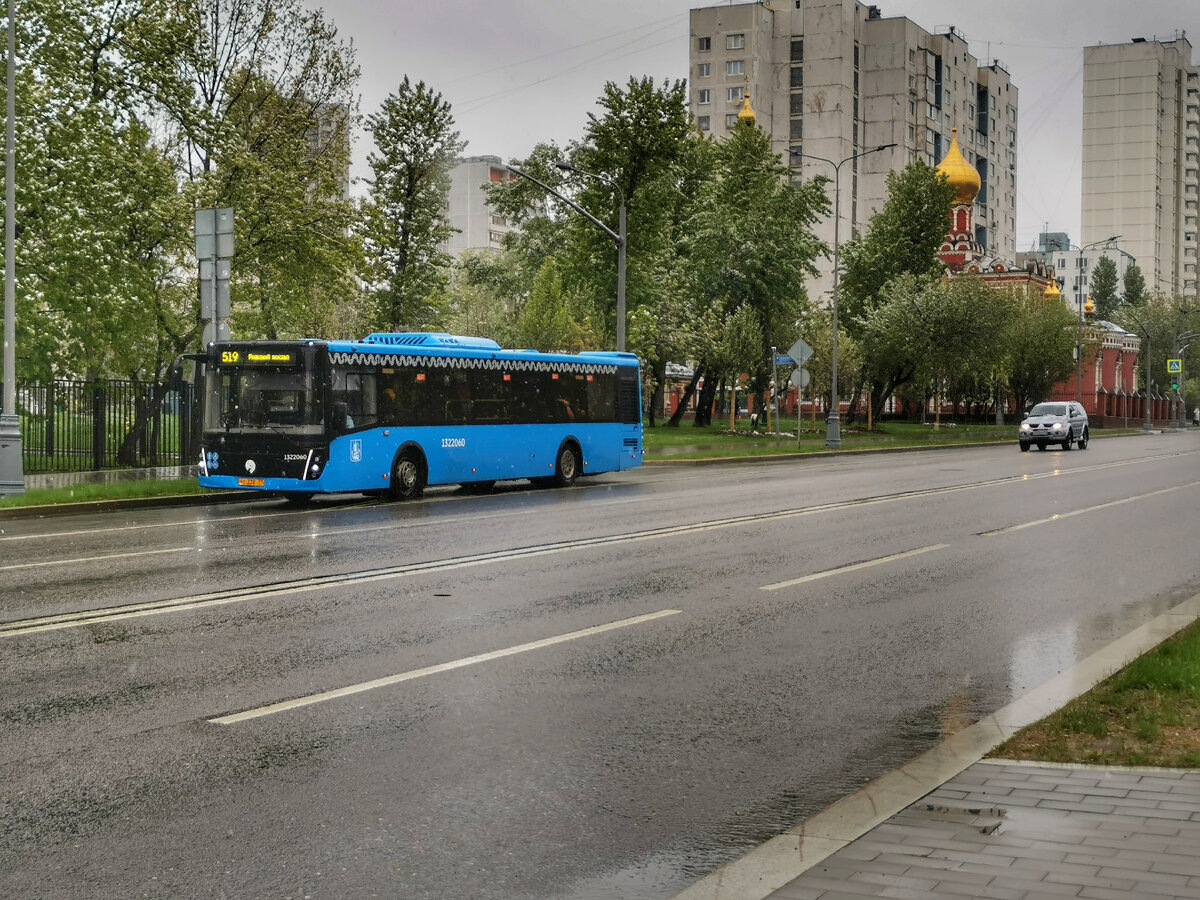 Автобус 1322060 ЛиАЗ-5292 на маршруте № 519. Шереметьевская улица.