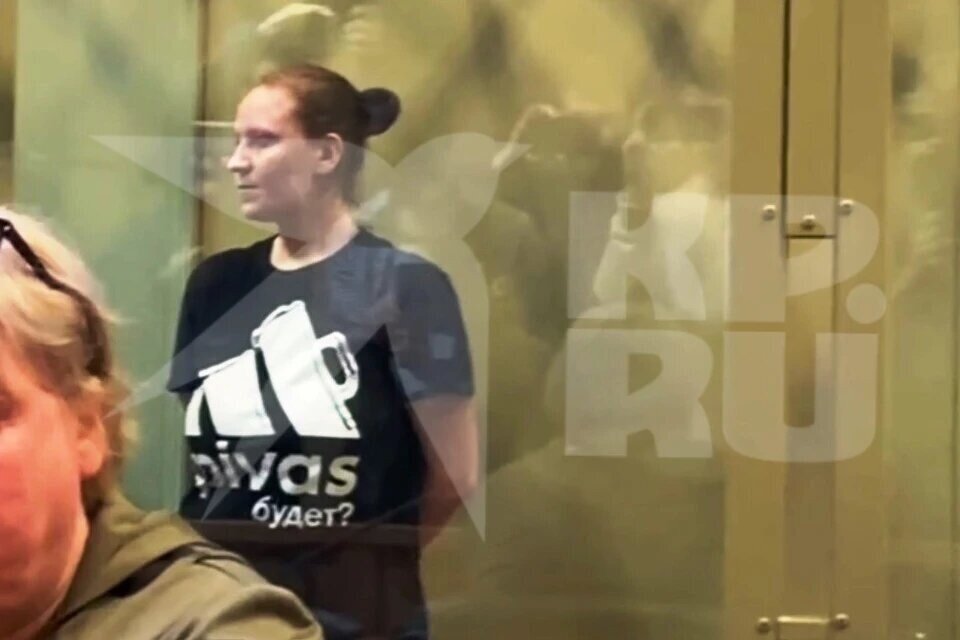   Женщина выбрала для приговора футболку с вызывающей надписью. Ангелина НАЗАРЧУК