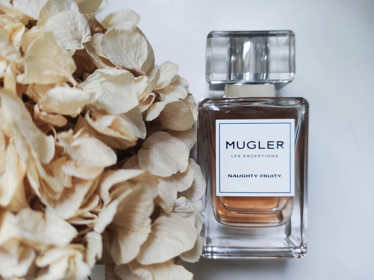 На этот аромат сейчас на сайте огромная скидка! Цена всего 10 тысяч и дополнительно ещё -10% по моему промокоду 10PARFDAY, получается почти задаром!