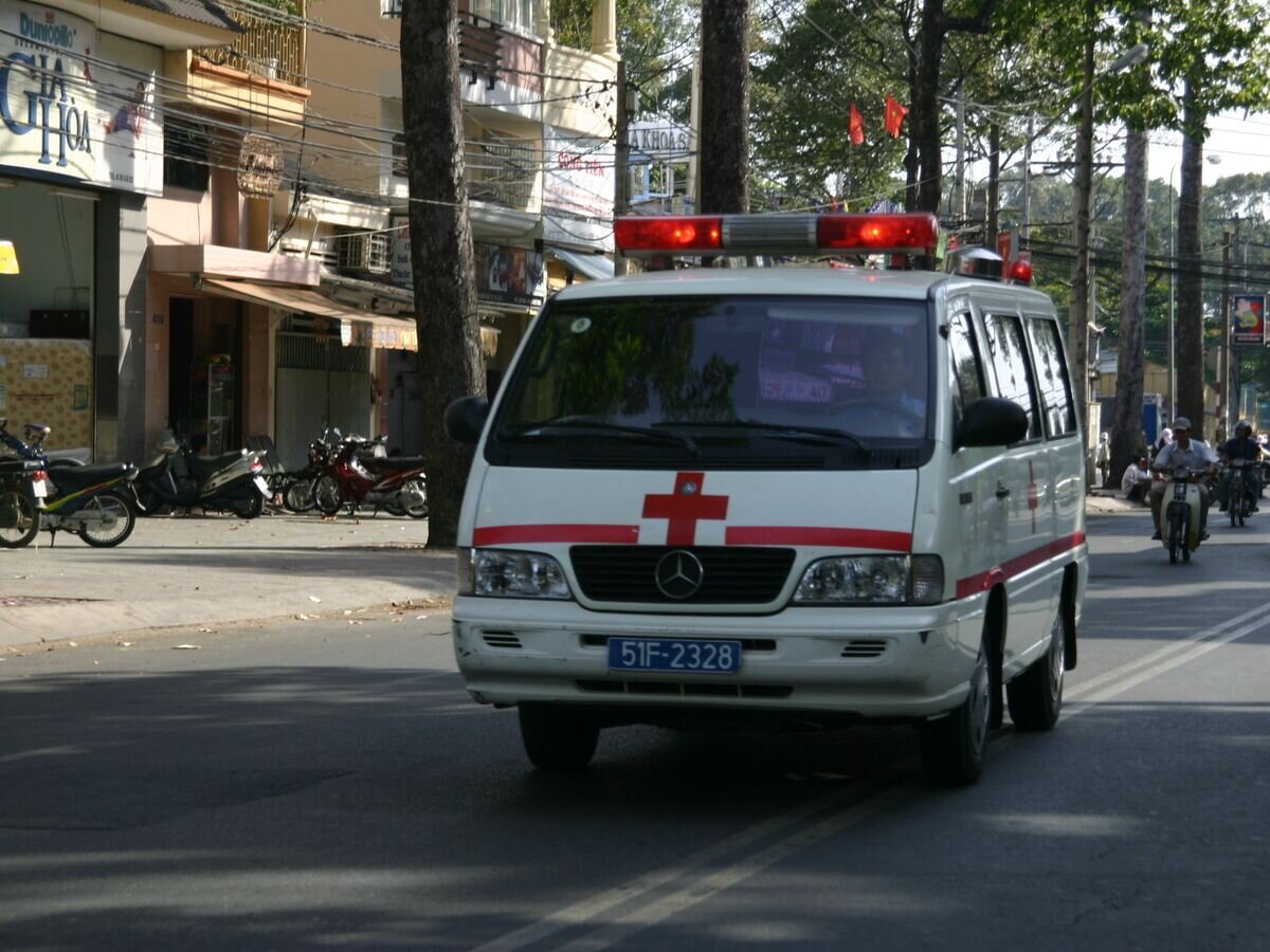    Автомобиль скорой помощи. Вьетнам, архивное фото© Flickr / Ian Fuller