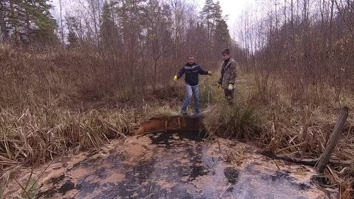 Ловим мешки денег в заброшенной ракетной шахте \ На дне еще куча мешков