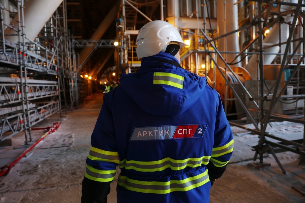 «Арктик СПГ 2» предусматривает строительство трех технологических линий по производству СПГ общей мощностью 19,8 млн тонн в год и стабильного газового конденсата до 1,6 млн тонн в год.  Фото: Фото: РИА Новости / Павел Львов