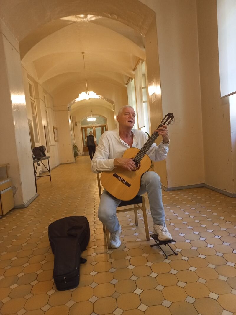 "Есть только миг..."