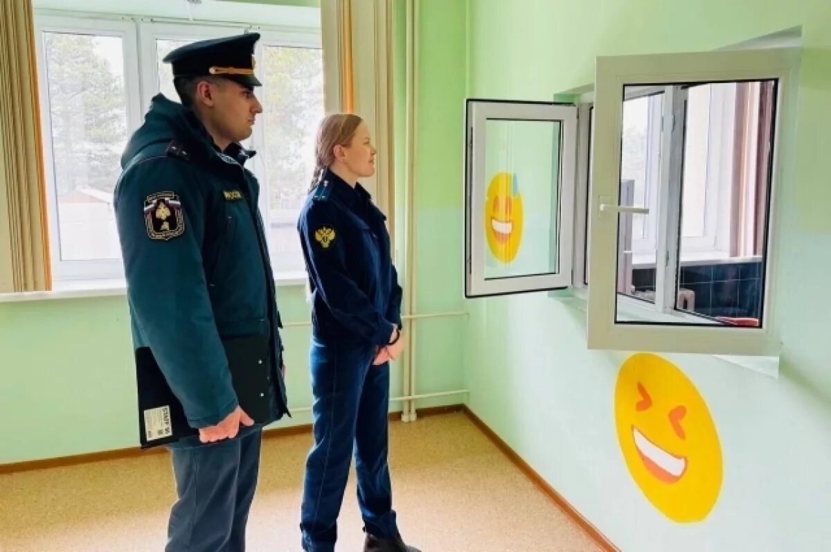    Представители ведомств проверили, в каких условиях находятся сельчане.