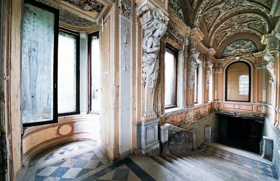 Заброшенный особняк manor house зимойджокерманорmtsb. Италия удине заброшенный особняк. Заброшенный замок хэлсиен холл. Заброшенные дома. Заброшенный особняк шато люмьер!.