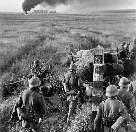 Немцы переходят границу 22 июня 1941 на Львовском направление.