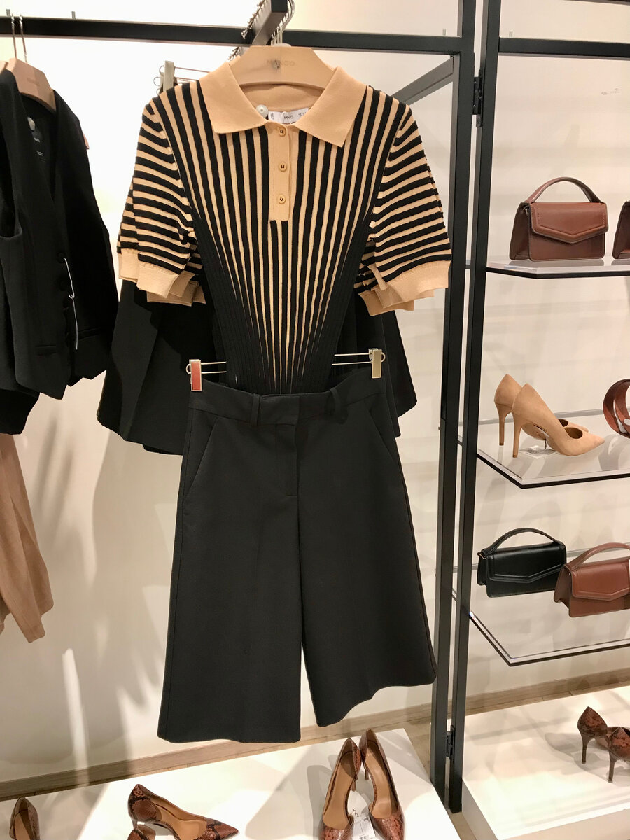 фото из магазина Mango