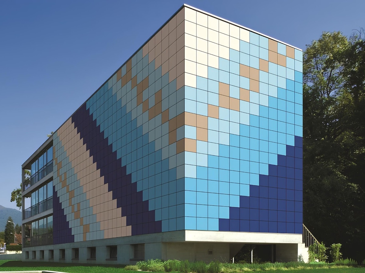 Здание, облицованное плиткой из коллекции Your Color от ™ Estima