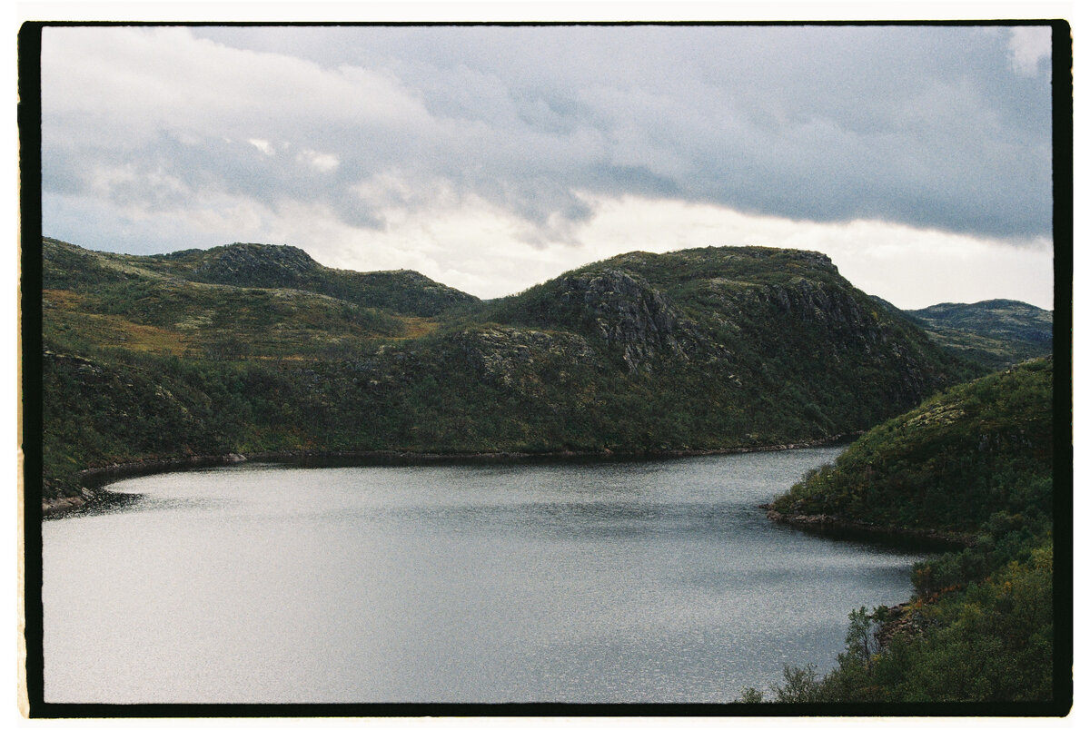 Виды на подъезде к Териберке. Kodak Gold 200. 