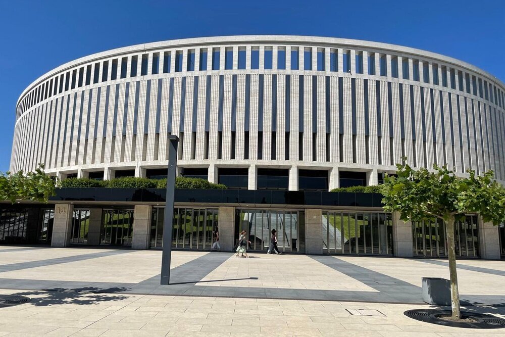    На арене краснодарского "Колизея" решится, кто взойдет на российский футбольный трон этого сезона / Александр Ершов/РГ