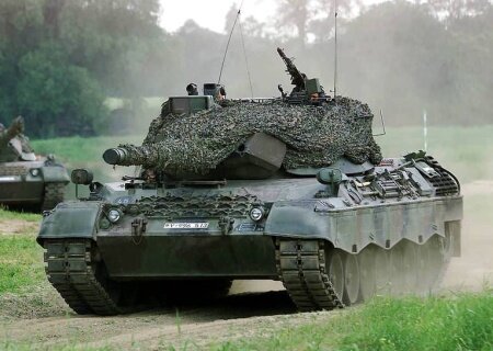    ФРГ совместно с Данией вооружат ВСУ ещё 10 Leopard. Готовятся к отправке три HIMARS