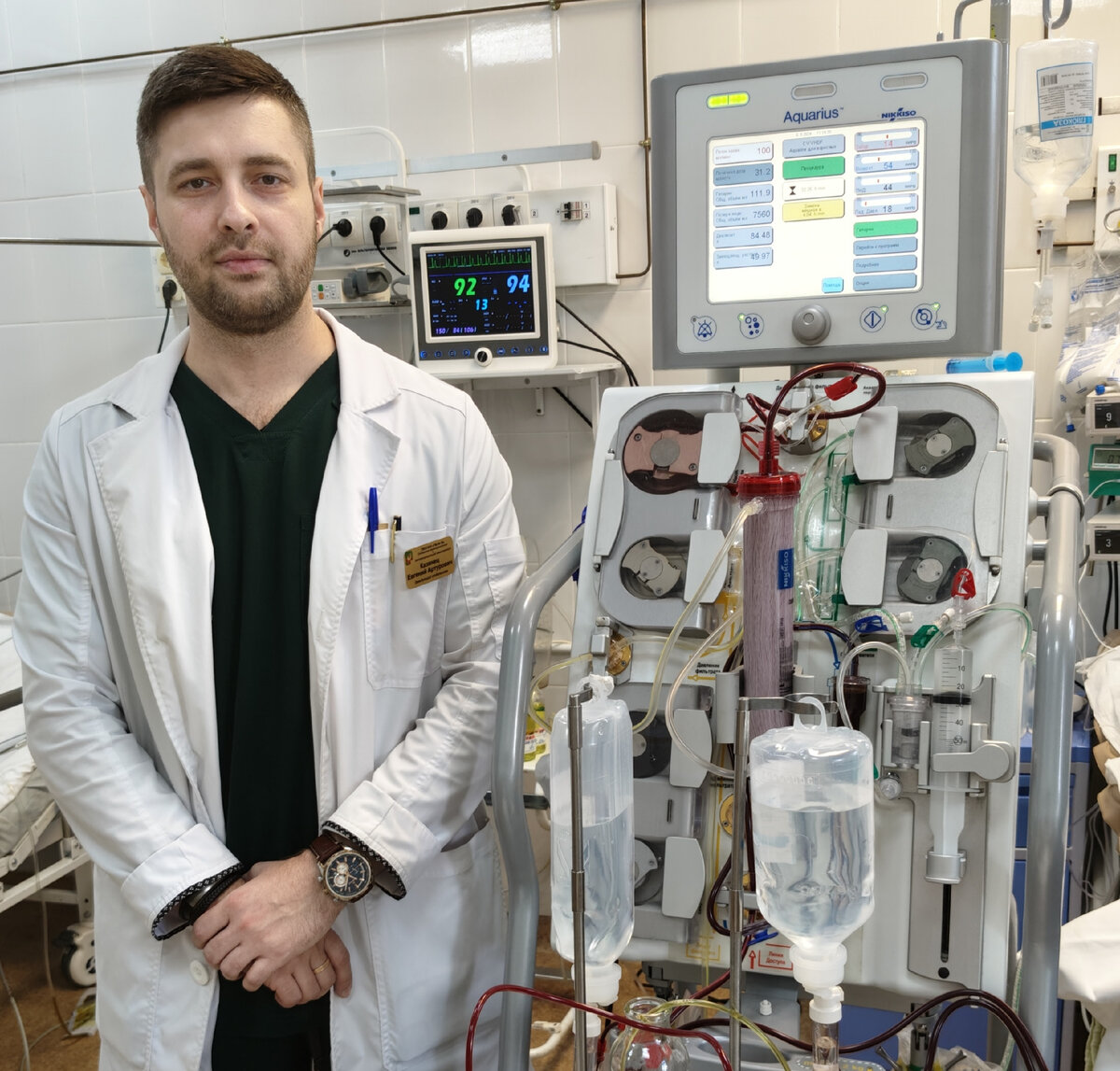 Заведующий отделением трансфузиологии и экстракорпоральной гемокоррекции врач-трансфузиолог Казинец Евгений Артурович 