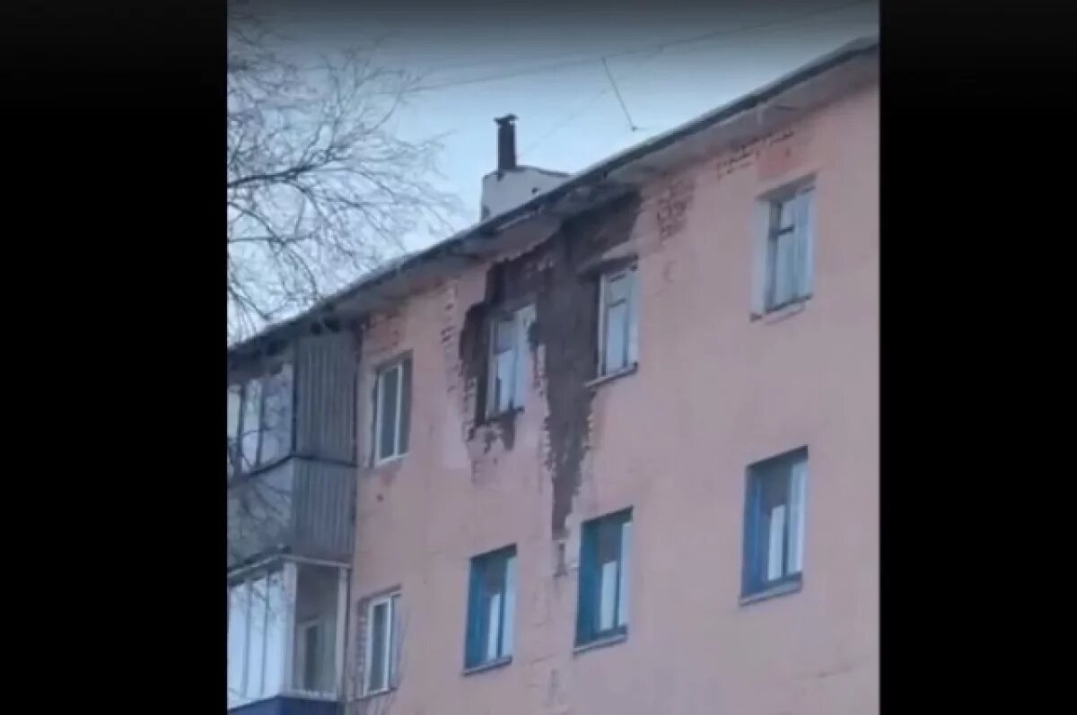    В Оренбурге УК оштрафовали за обрушение кладки дома на Юркина.