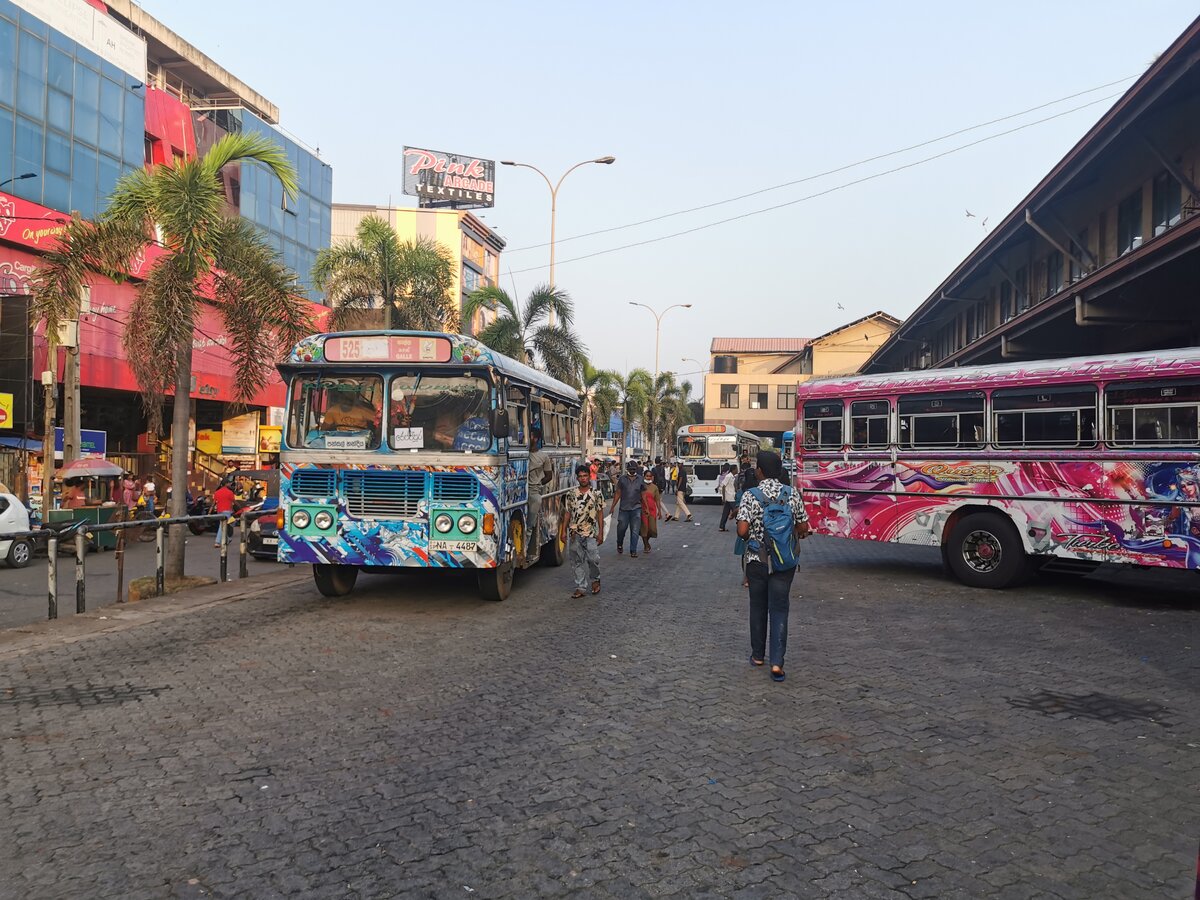 Крейзибасы на автовокзале в Галле. Фото автора